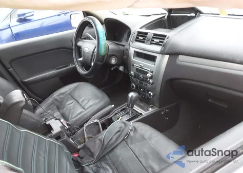 2011 Ford Fusion Se z USA, uszkodzony, nr VIN 3FAHP0HG7BR121164